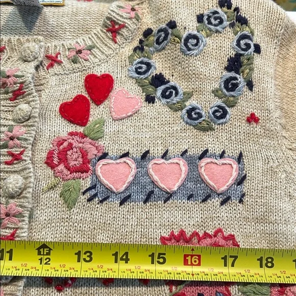 Embroidered Heart Pattern Cardigan - Picture 7 of 13